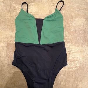 Lively one Piece Swimsuit The V One Piece Color block